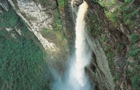 Wasserfall Cachoeira fumaca Chapada Diamantina Brasilien
